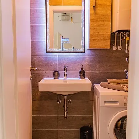 Apartments Repinc: Smart Luxury with Jacuzzi in Zagreb Exterior photo