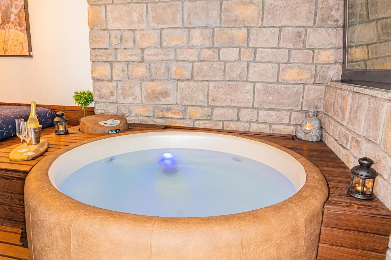 Repinc: Smart Luxury With Jacuzzi In Apartment