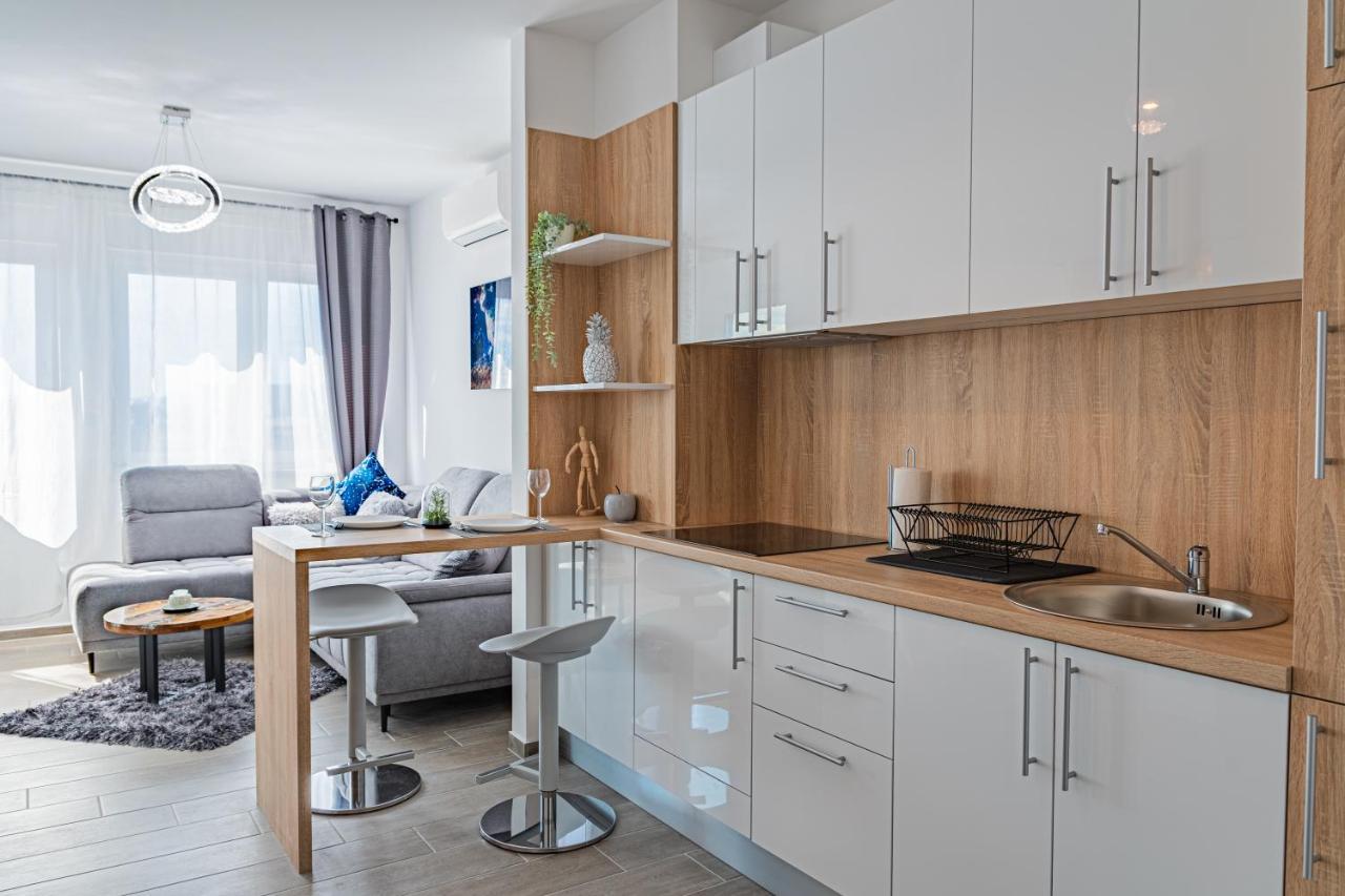 Repinc: Smart Luxury With Jacuzzi In Apartment Zagreb